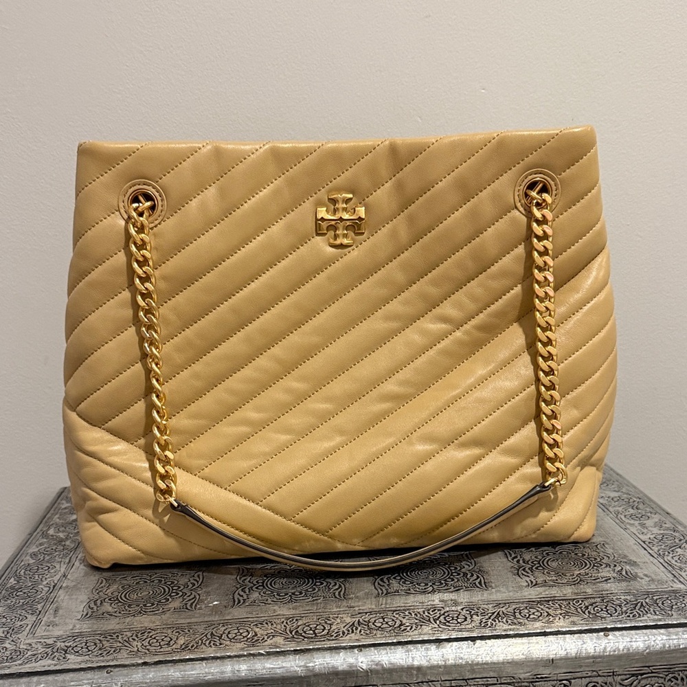 Tory Birch Kira Excellent Condition